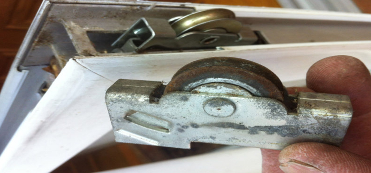screen door roller repair in Eureka